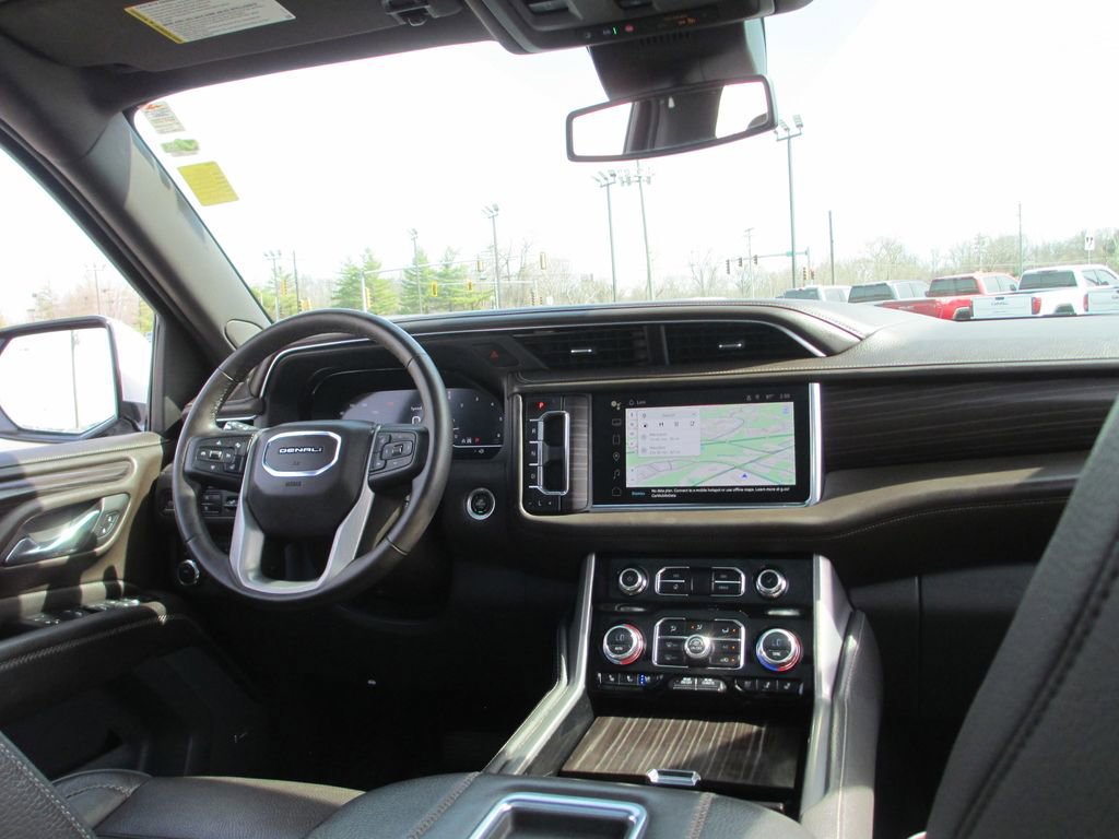 Used 2023 GMC Yukon Denali image 30