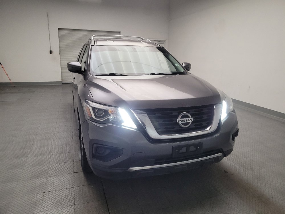 Used 2019 Nissan Pathfinder S FWD image 14