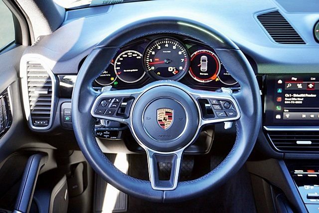 Used 2022 Porsche Cayenne AWD/4WD image 27