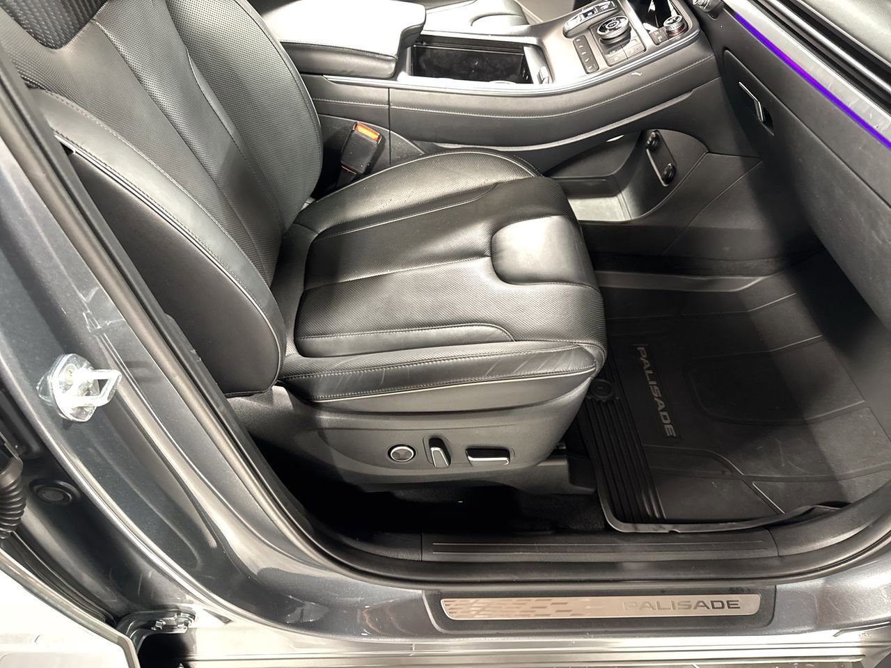 Used 2023 Hyundai Palisade Calligraphy w/ Cargo Package image 34