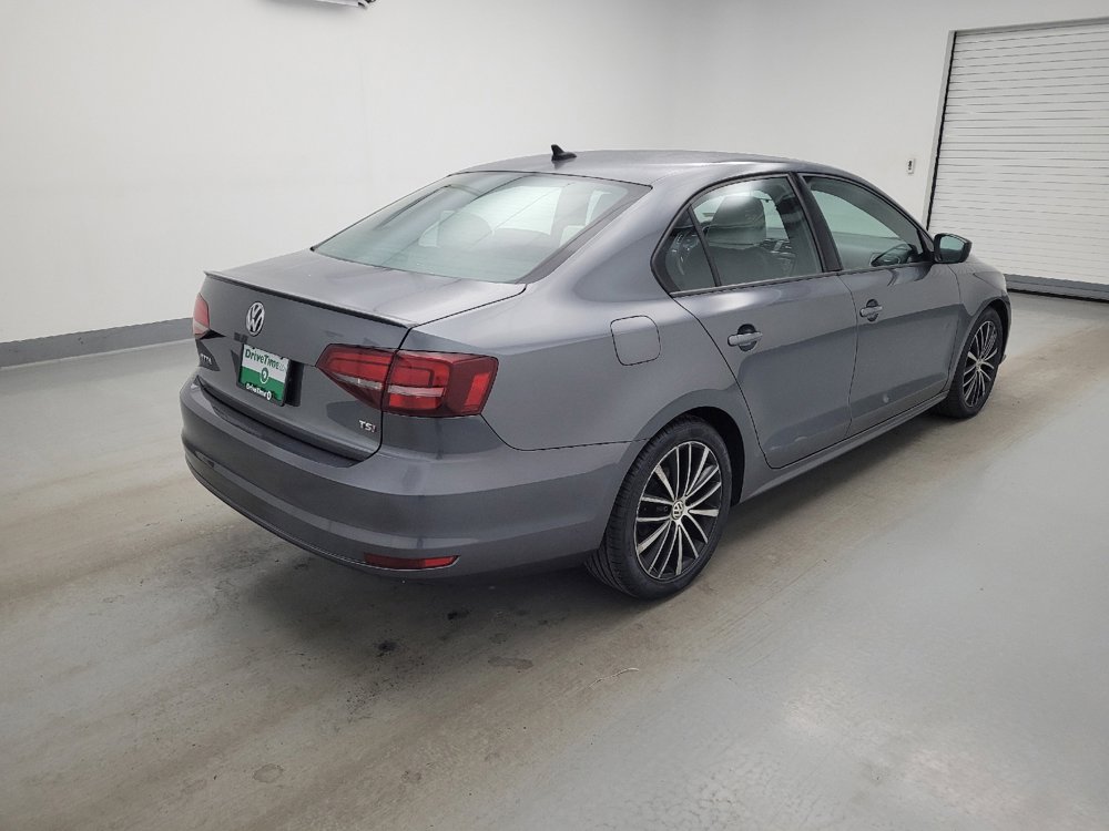 Used 2016 Volkswagen Jetta Sport FWD image 9