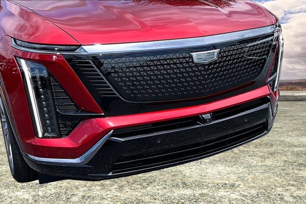 Certified 2026 Cadillac Vistiq Sport w/ LPO, Floor Liner Package AWD/4WD image 34