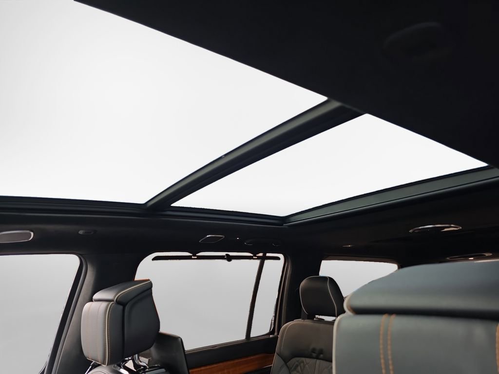 Used 2022 Jeep Grand Wagoneer Series III w/ Rear Seat Video Group 1 image 23