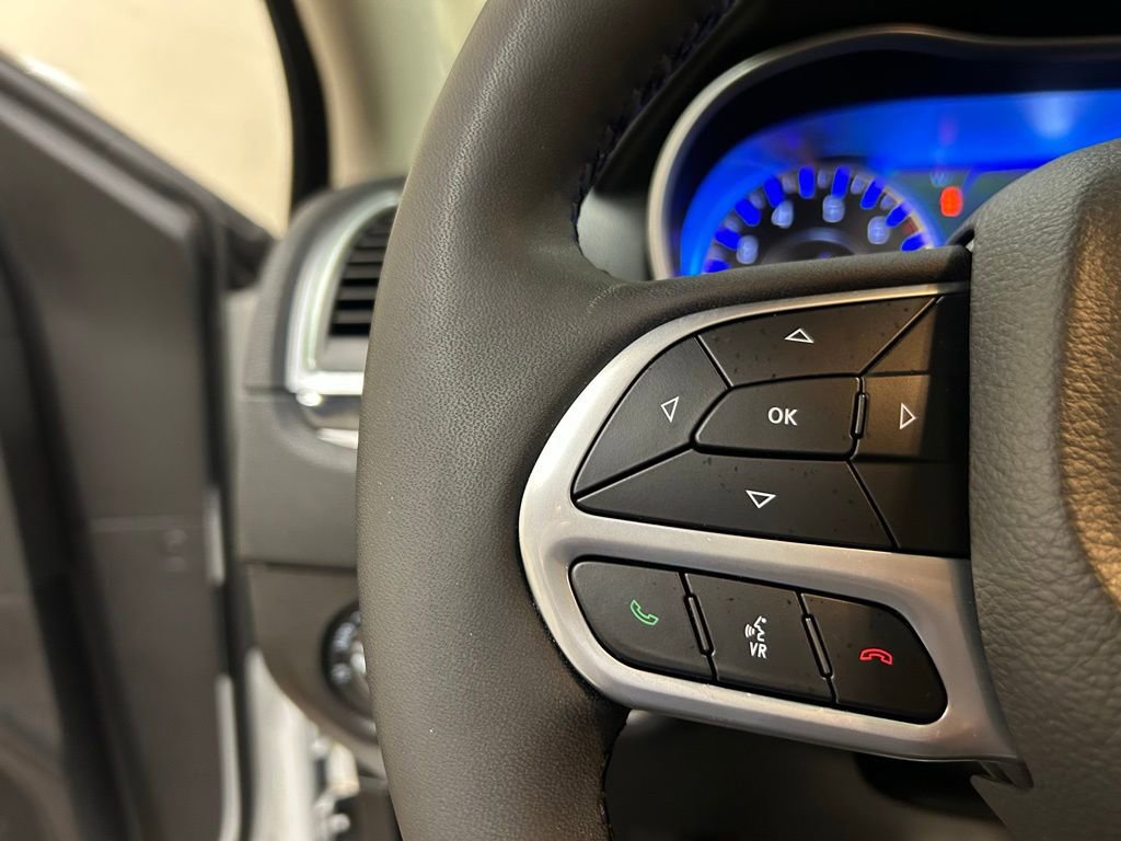 Used 2023 Chrysler 300 Touring L w/ Popular Equipment Group image 21