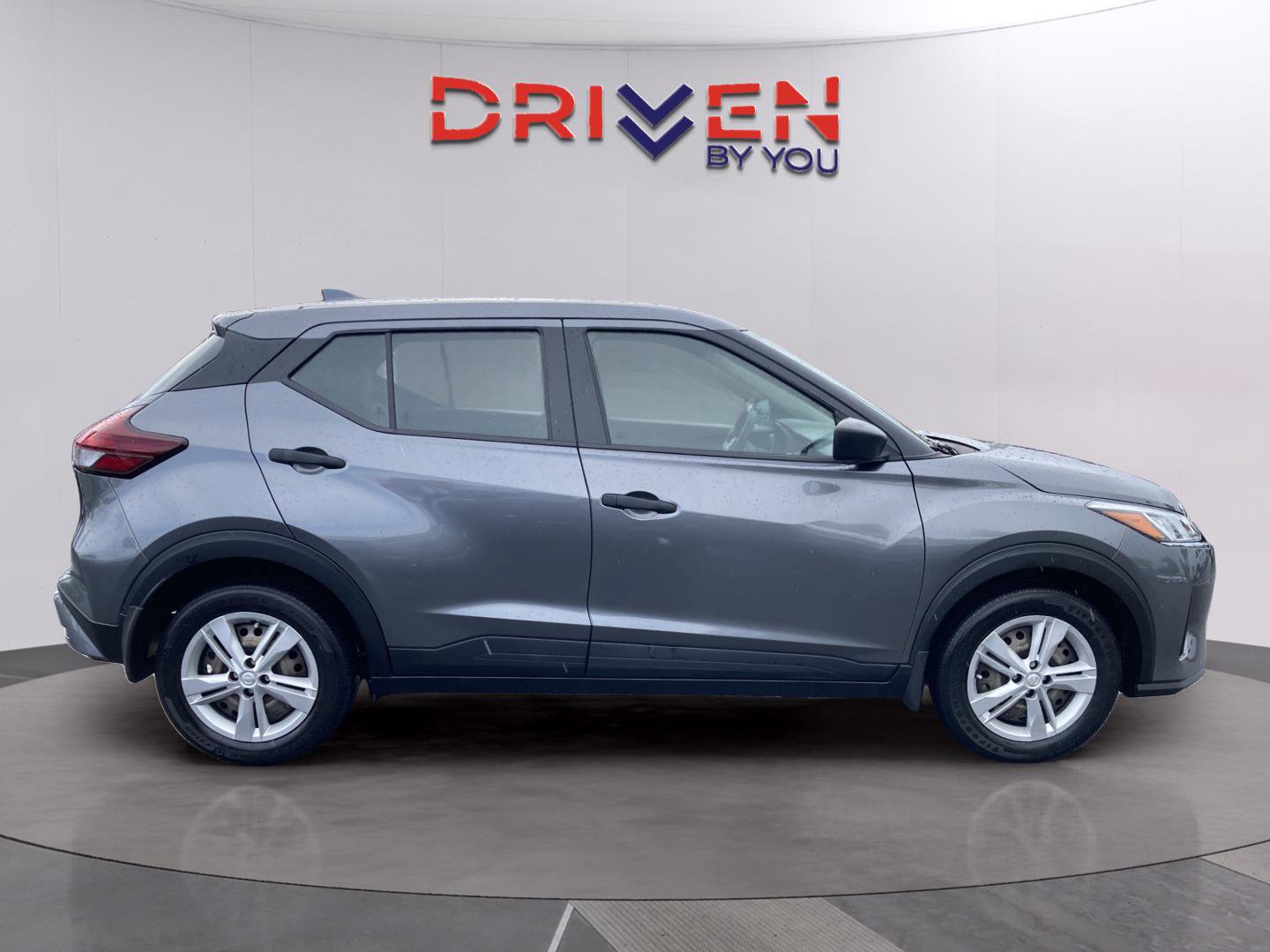 Used 2023 Nissan Kicks S image 7