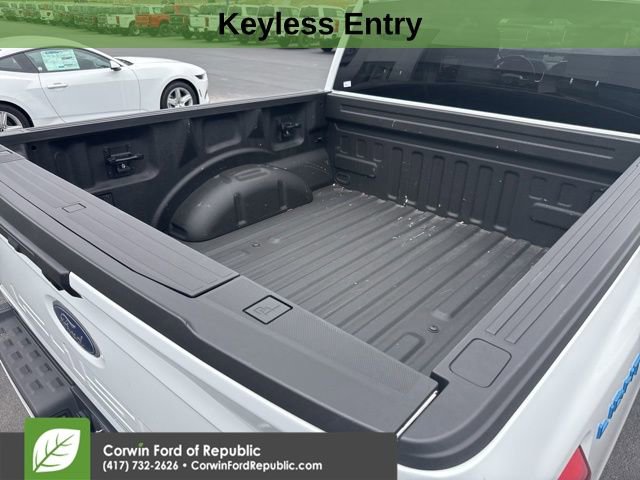 Used 2023 Ford F150 Lightning XLT image 7