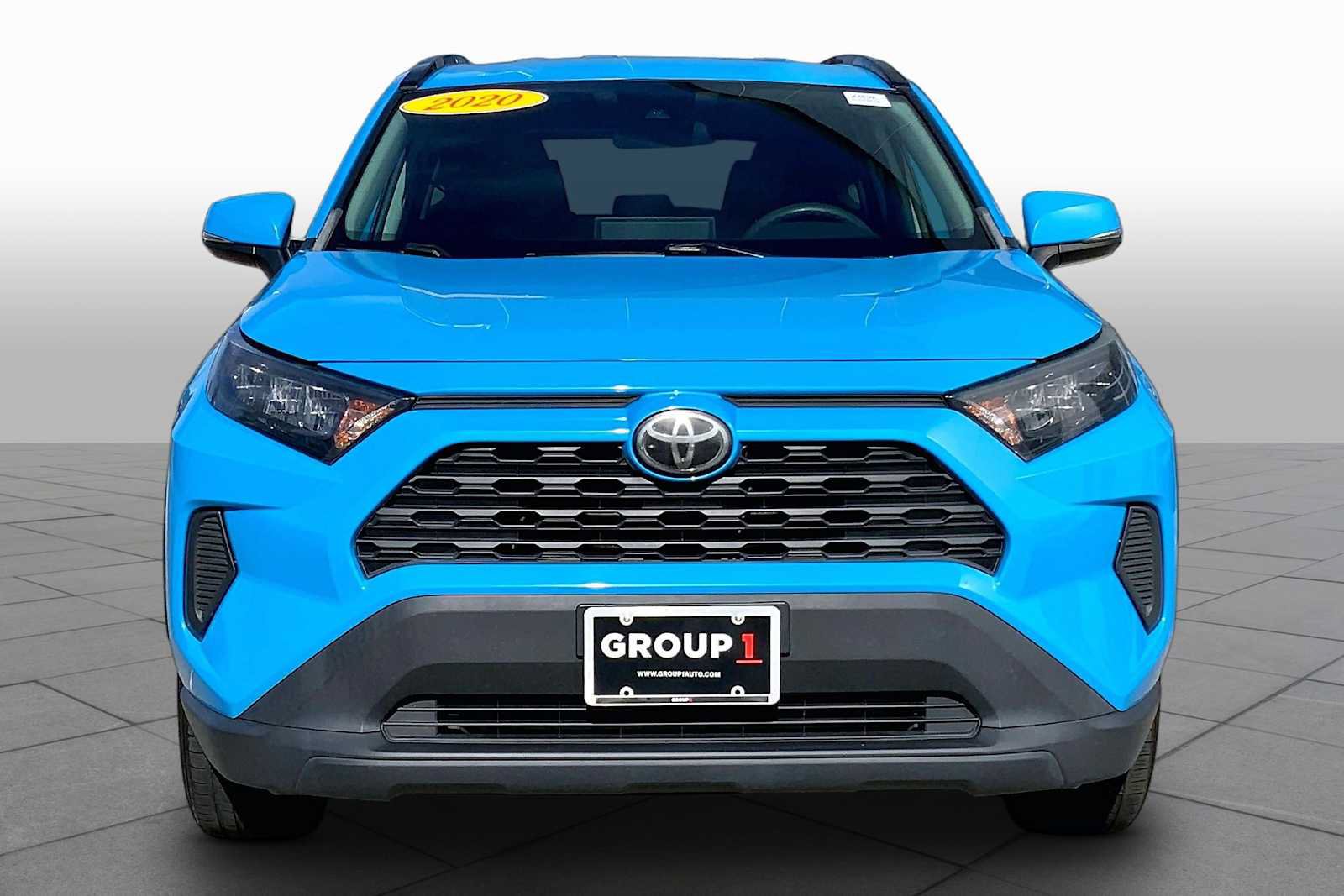 Used 2020 Toyota RAV4 LE AWD/4WD image 4