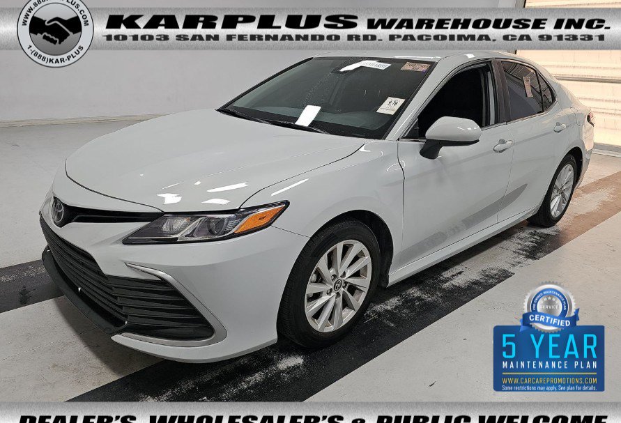 Used 2024 Toyota Camry LE image 1