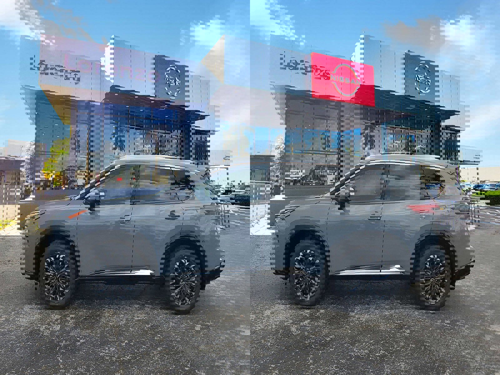 New 2025 Nissan Rogue Platinum image 4