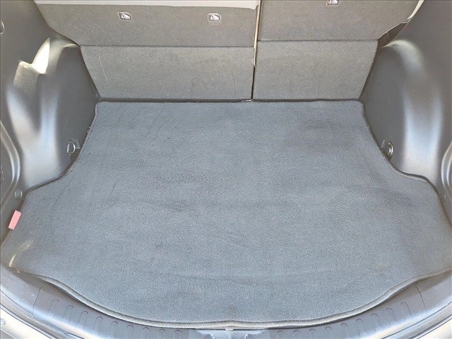 Used 2015 Toyota RAV4 LE FWD image 6