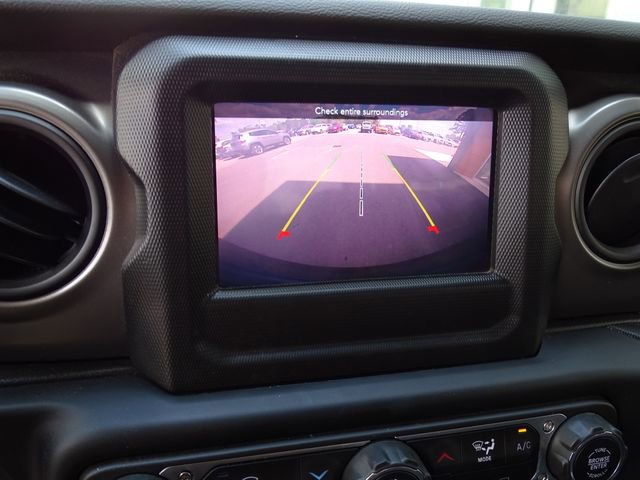 Used 2022 Jeep Wrangler Sport image 29