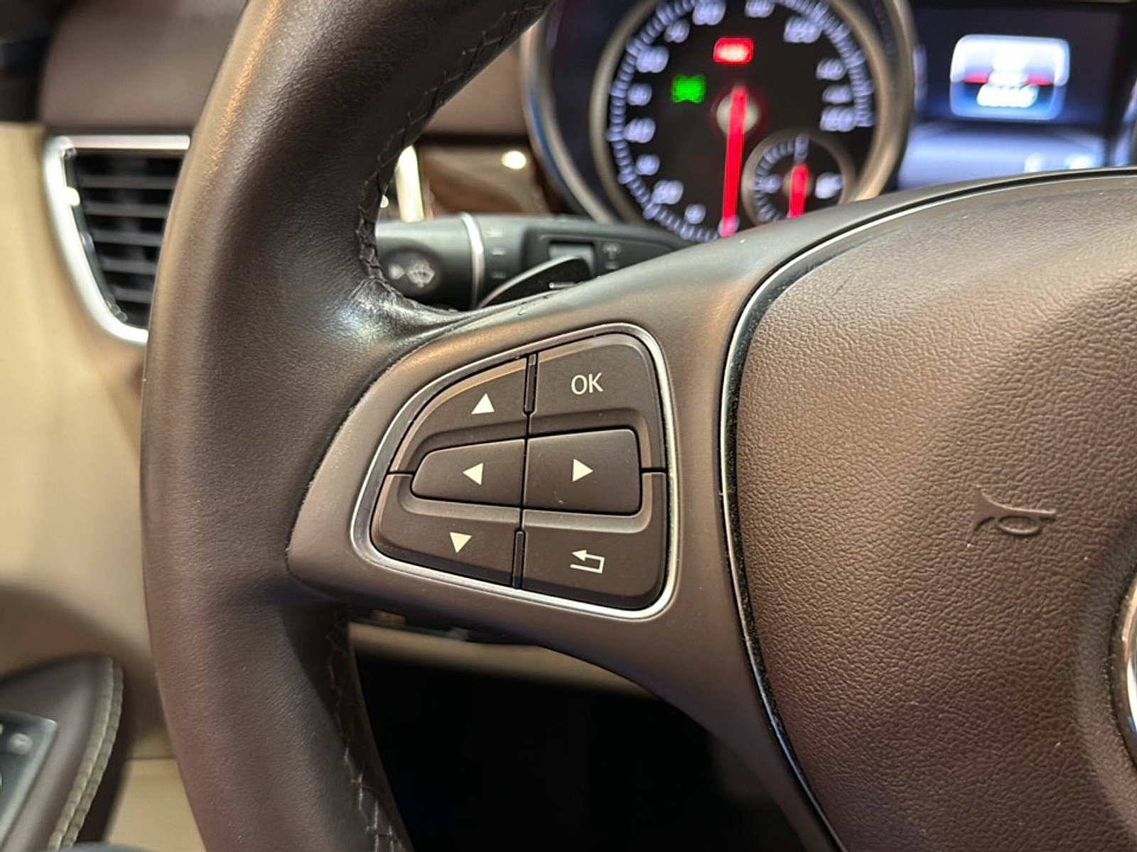 Used 2018 Mercedes-Benz GLE 350 image 22