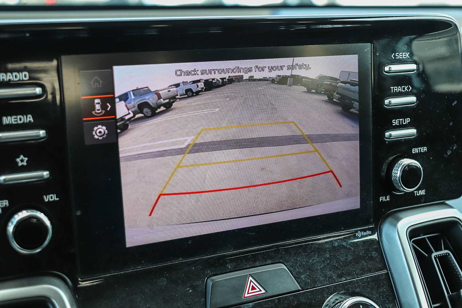 Used 2022 Kia Sorento LX FWD image 25