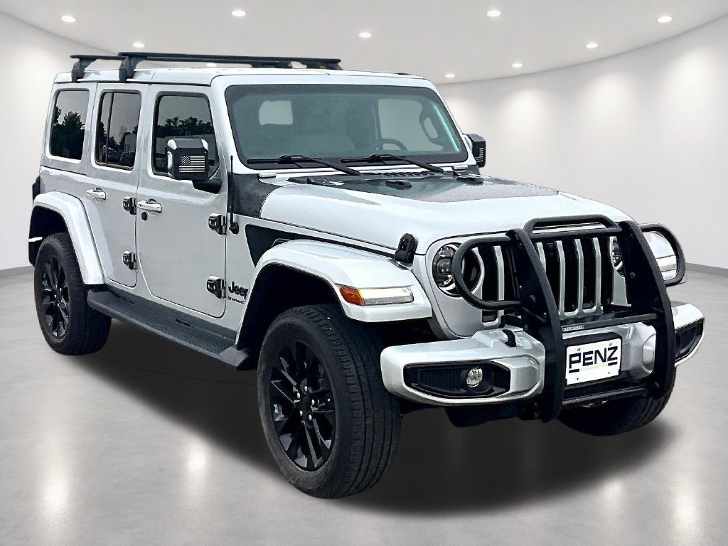 Used 2023 Jeep Wrangler Unlimited Sahara AWD/4WD image 4