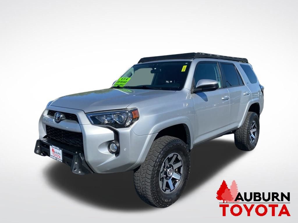 Used 2016 Toyota 4Runner SR5 AWD/4WD image 2