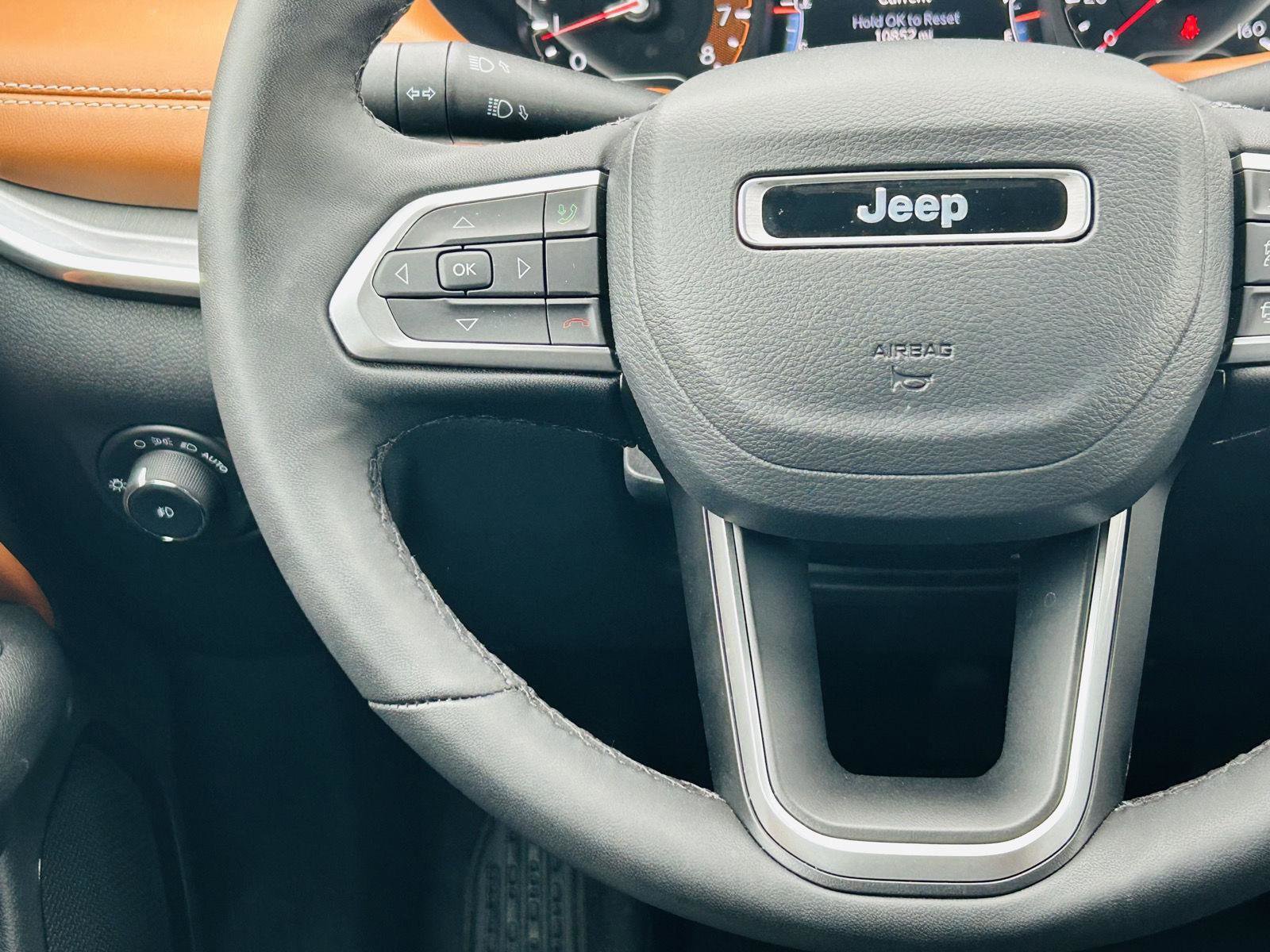 Used 2024 Jeep Compass Limited AWD/4WD image 15