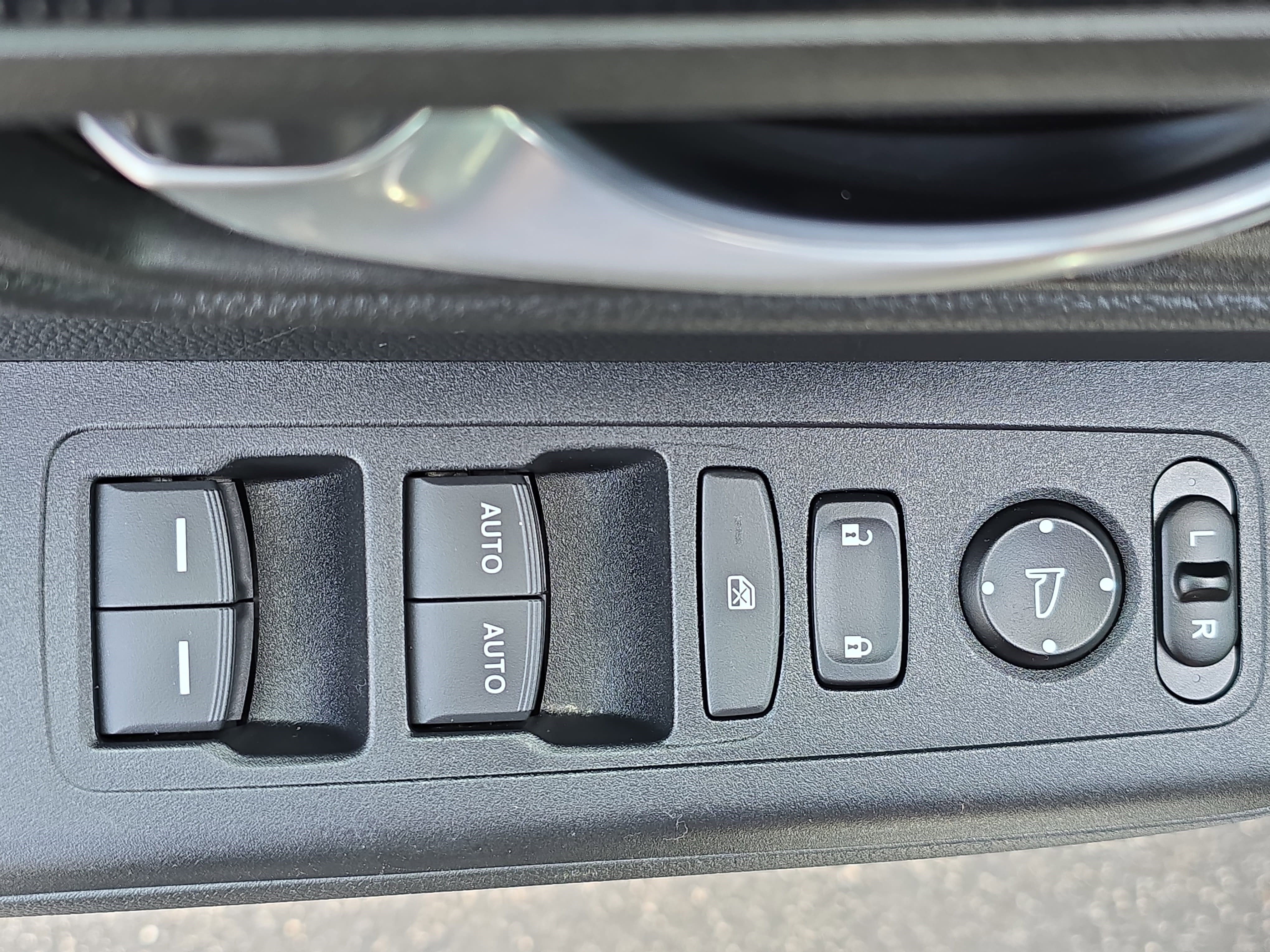 Used 2023 Honda CR-V EX image 29