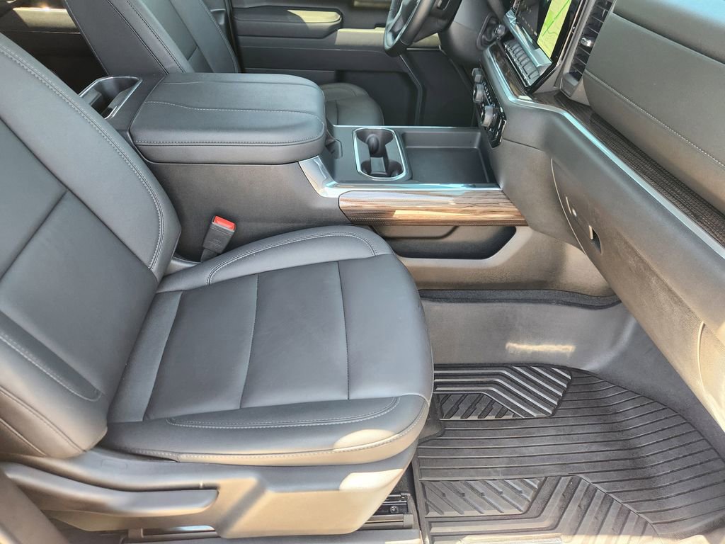 Used 2025 Chevrolet Silverado 2500 LT w/ Texas Edition image 17