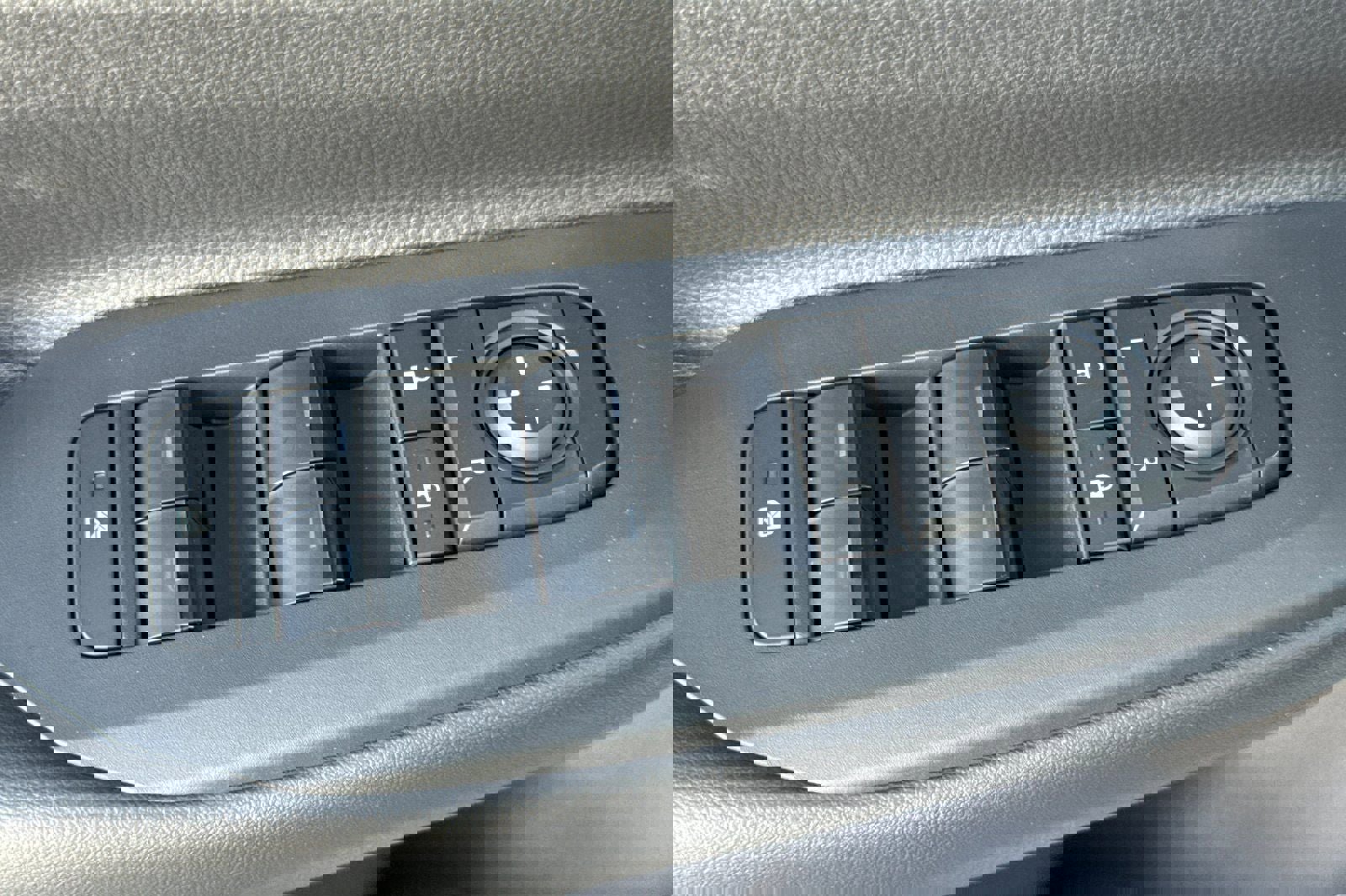 New 2026 Toyota Prius Plug-In Hybrid image 13