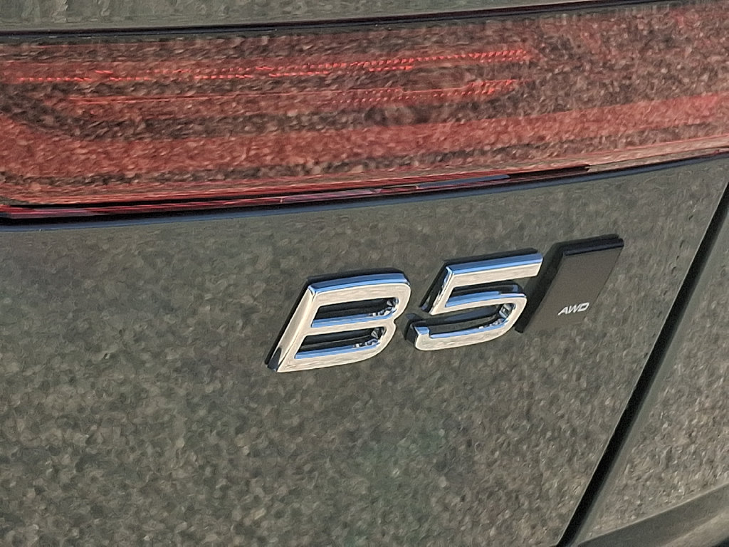 New 2027 Volvo XC60 B5 Ultra AWD/4WD image 22