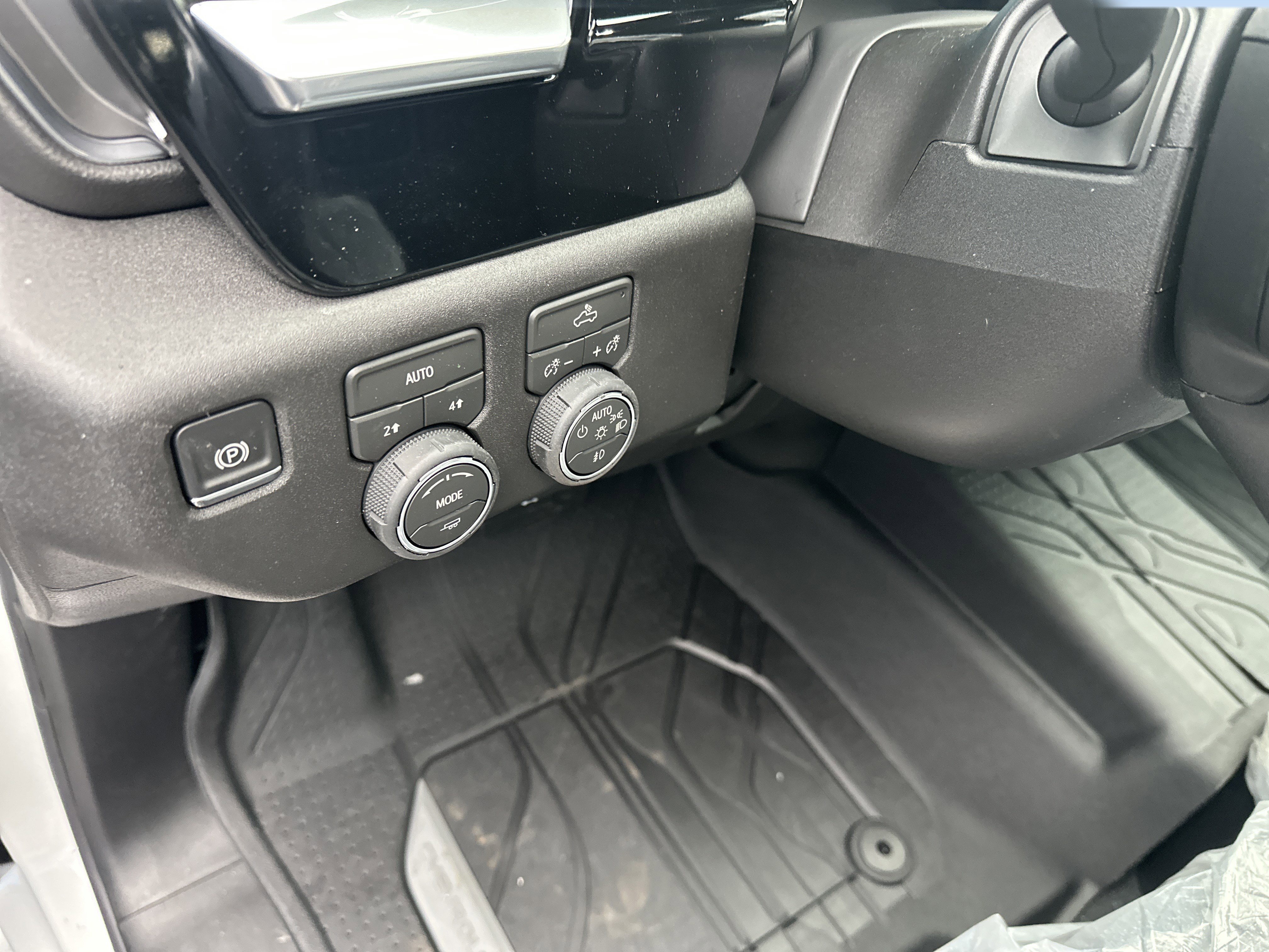 New 2026 Chevrolet Silverado 1500 RST w/ RST Select Package image 12