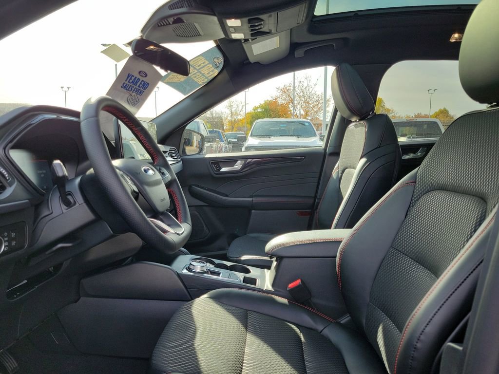 New 2026 Ford Escape ST-Line w/ Tech Pack #1 image 16