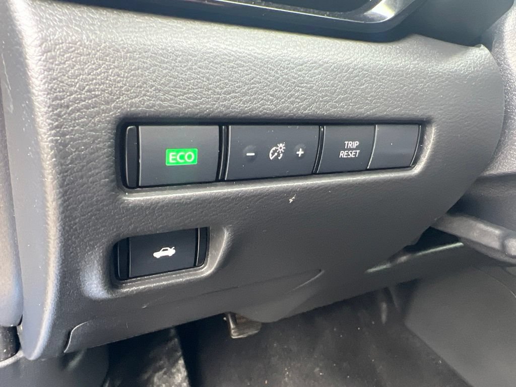 Used 2020 Nissan Sentra SV FWD image 40