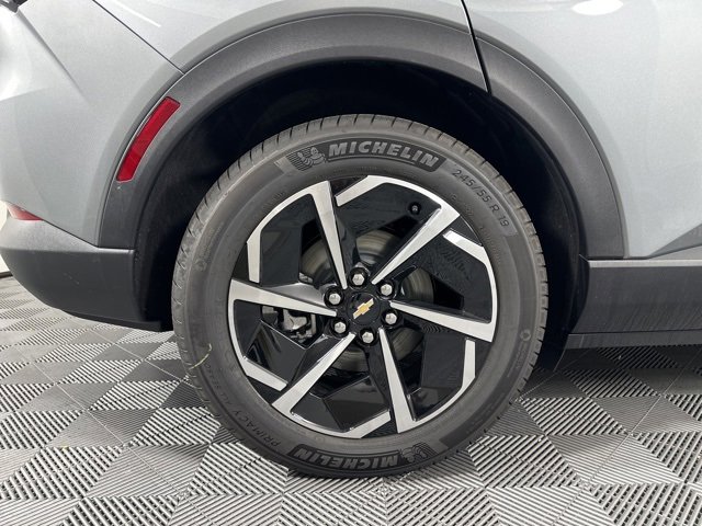 New 2026 Chevrolet Equinox EV LT image 8