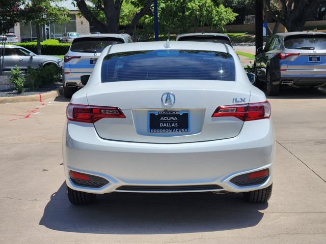 Used 2018 Acura ILX FWD image 7
