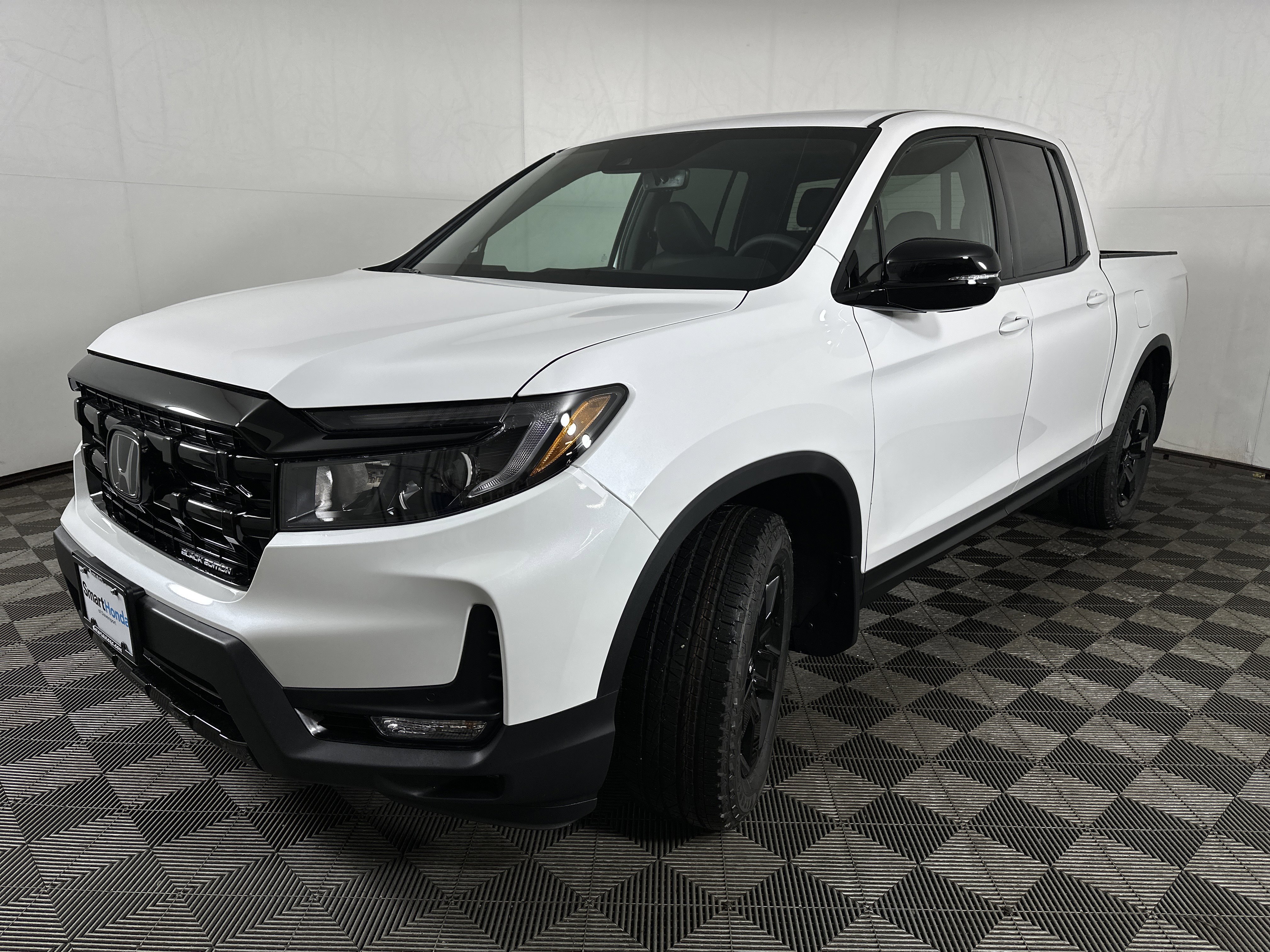 New 2026 Honda Ridgeline Black Edition image 3