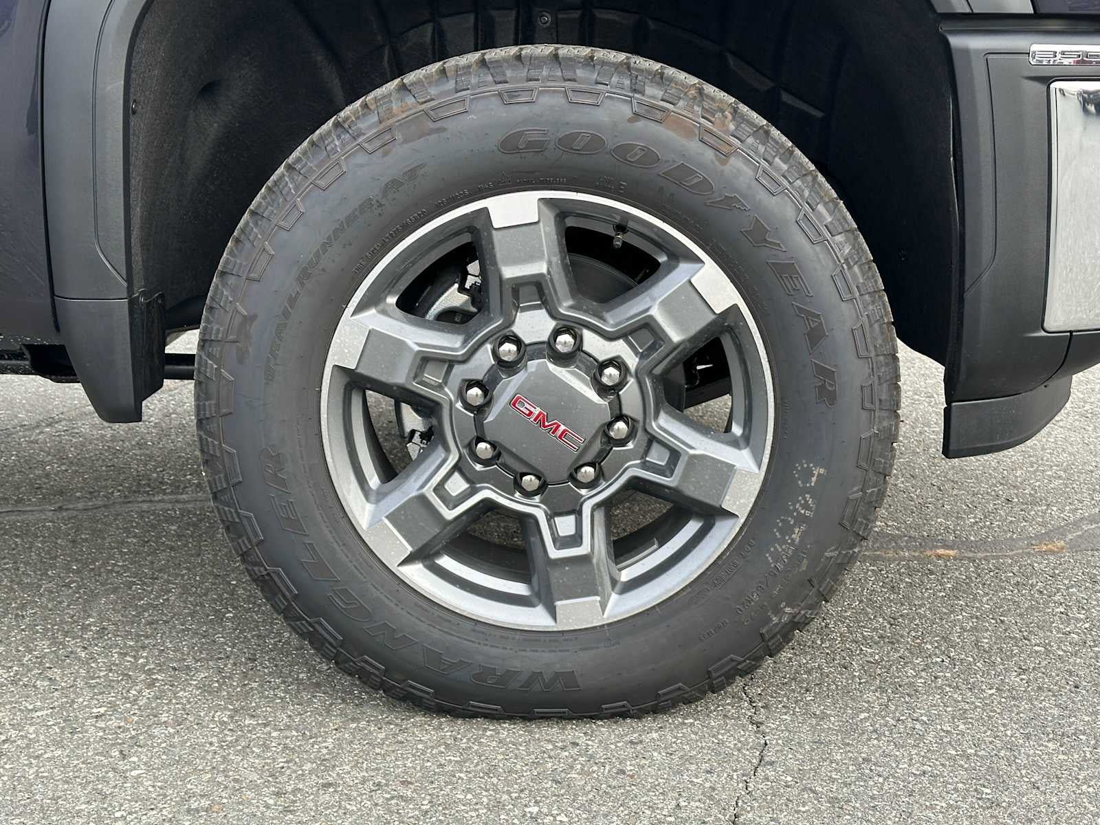 New 2026 GMC Sierra 3500 SLE w/ Preferred Package AWD/4WD image 9