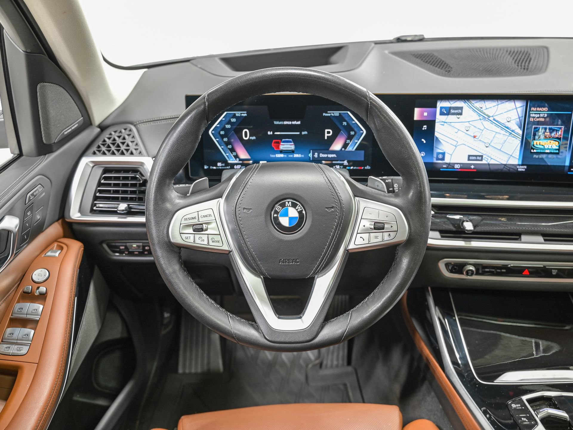 Used 2023 BMW X7 xDrive40i w/ Premium Package image 16