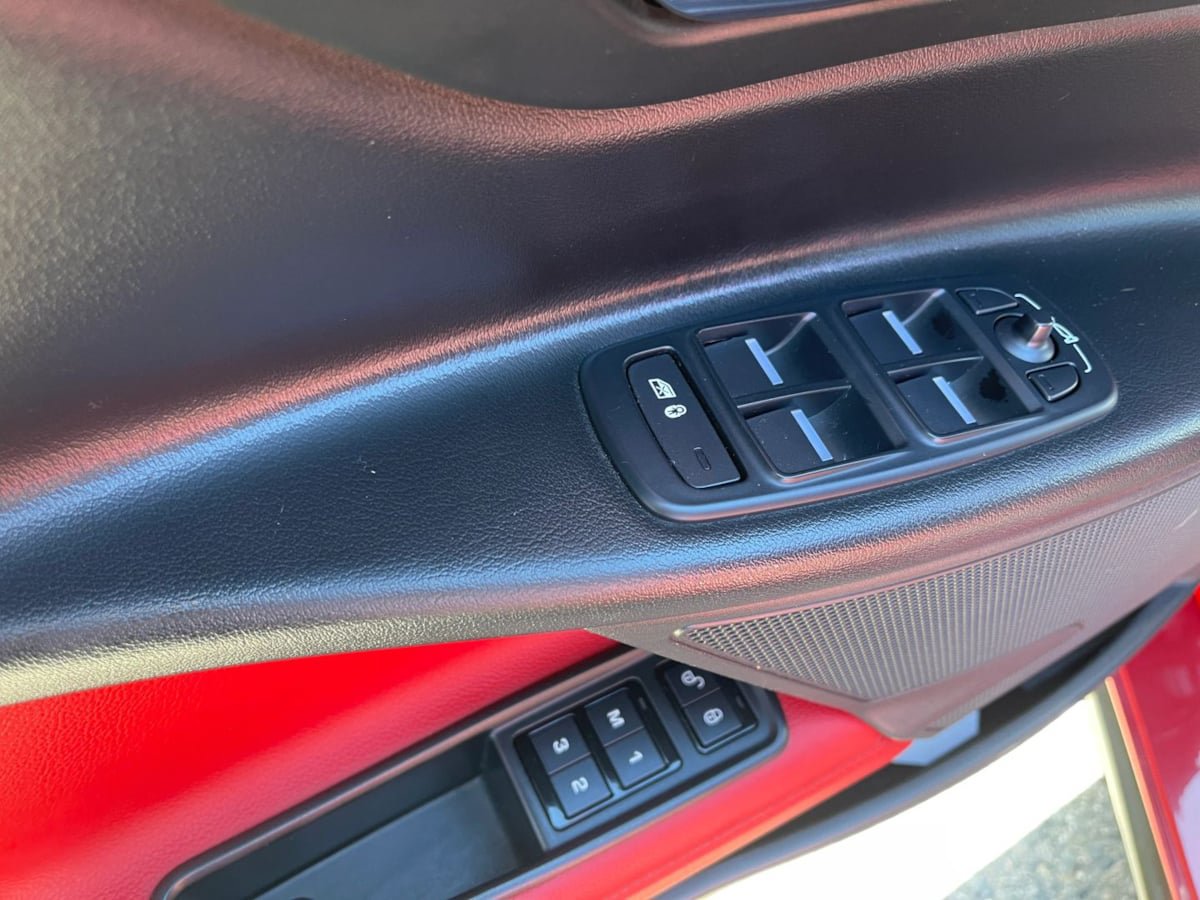 Used 2019 Jaguar XE Landmark Edition RWD image 23
