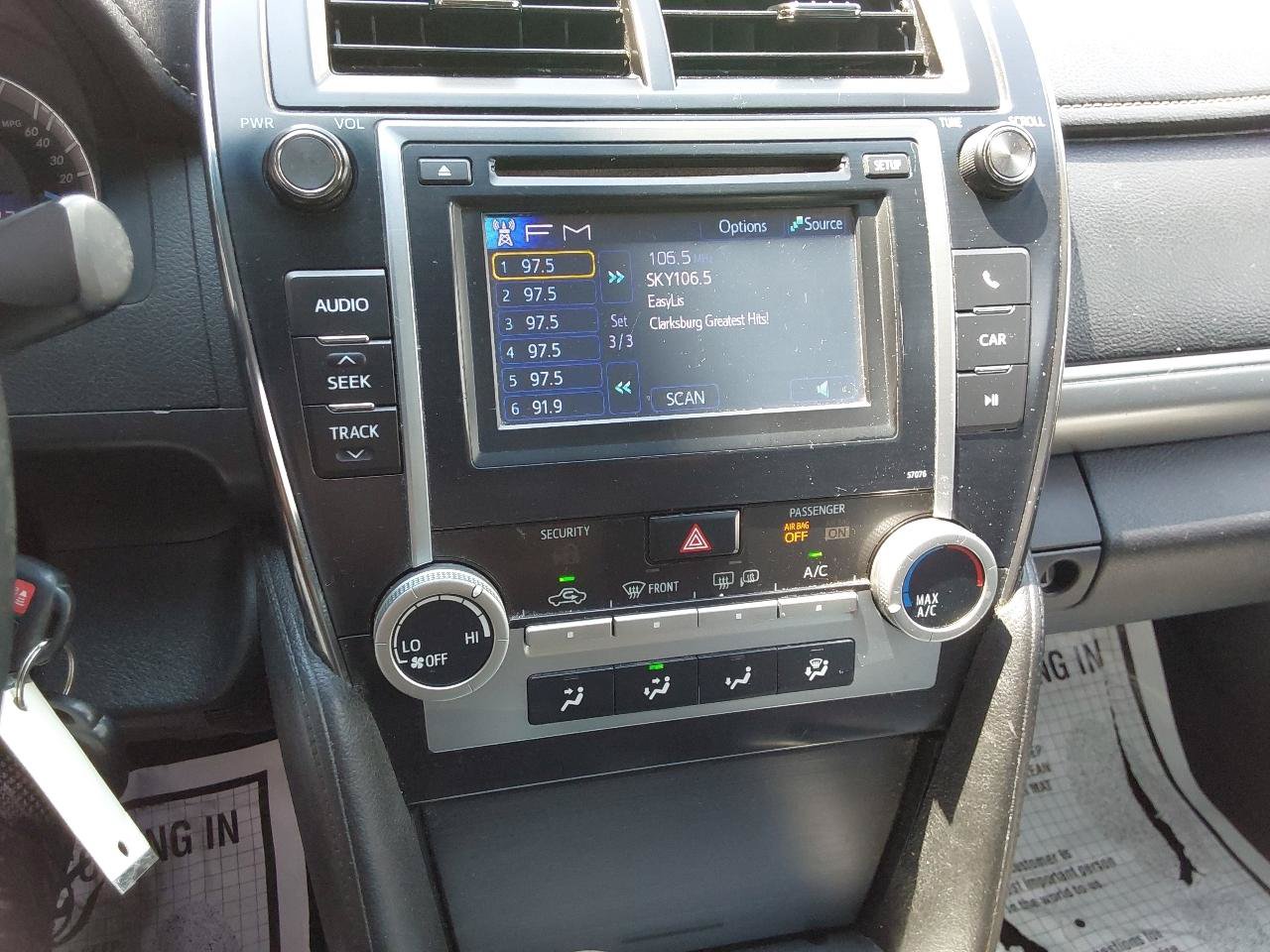 Used 2013 Toyota Camry SE FWD image 15