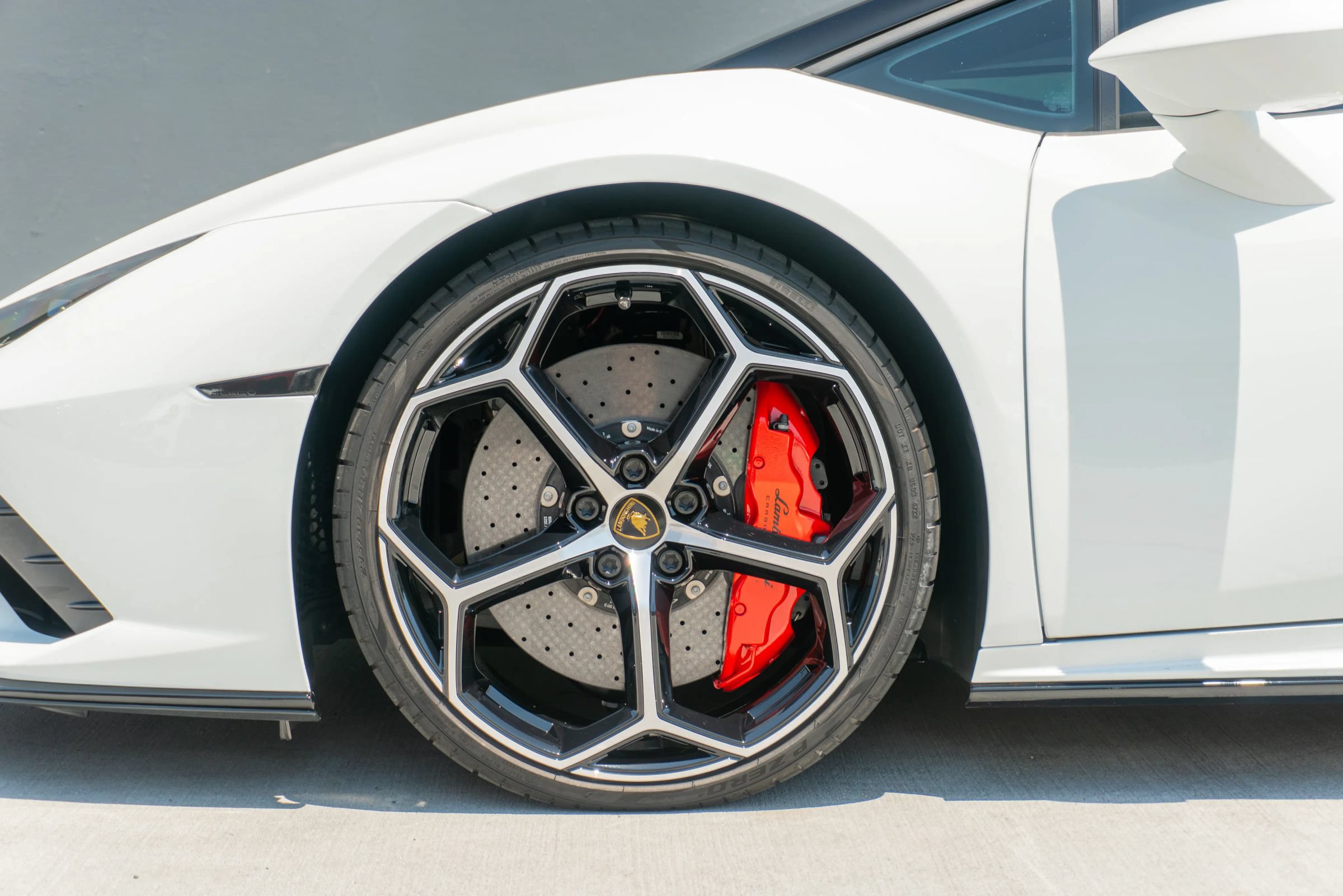 Used 2023 Lamborghini Huracan EVO RWD image 21