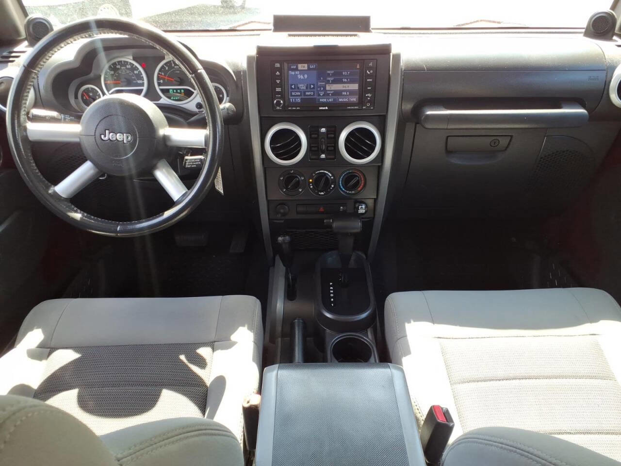 Used 2010 Jeep Wrangler Unlimited Sahara w/ Dual Top Group AWD/4WD image 10