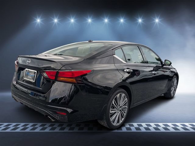 Used 2024 Nissan Altima 2.5 SL FWD image 3