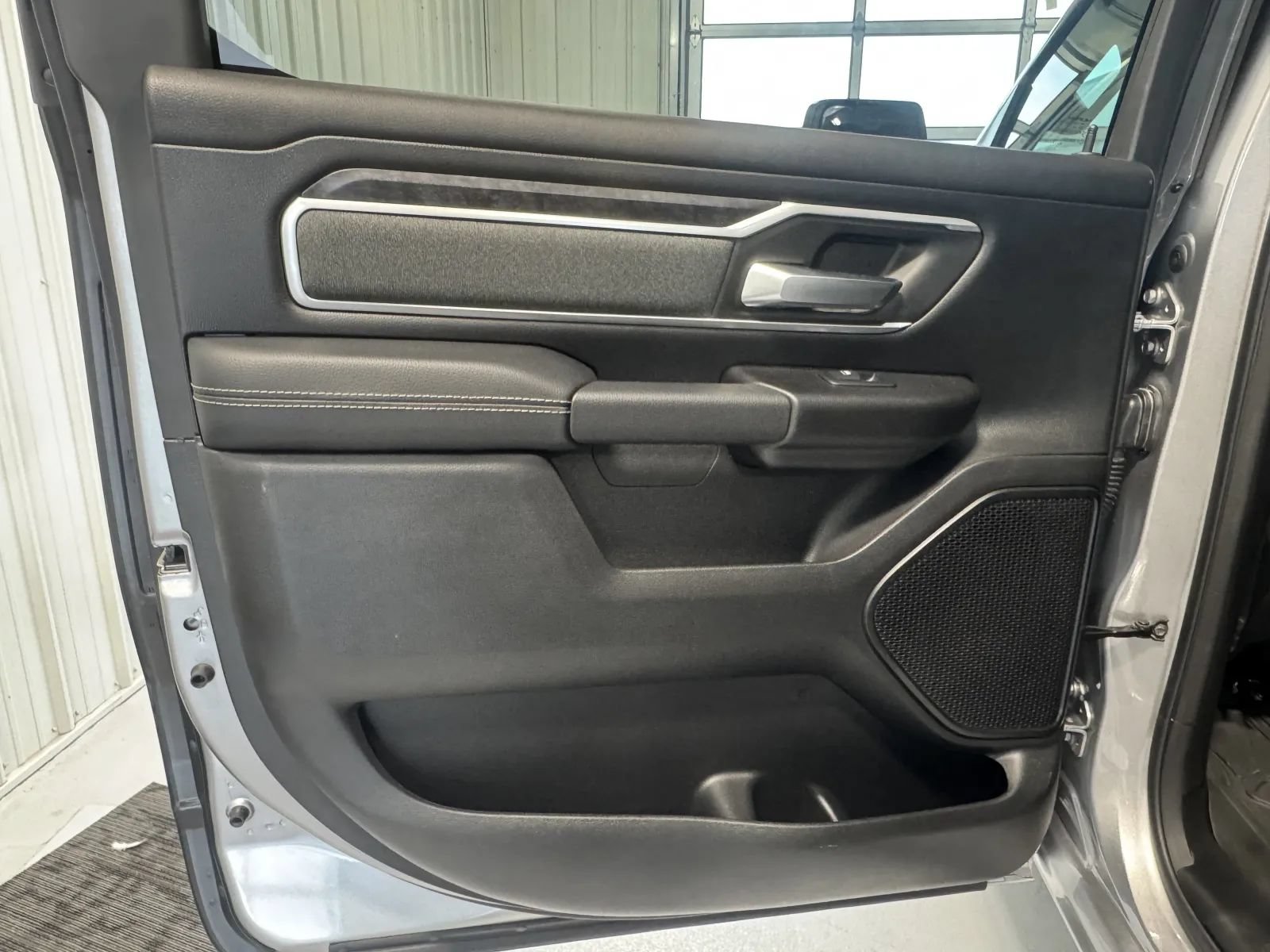Used 2022 RAM 1500 Big Horn AWD/4WD image 11