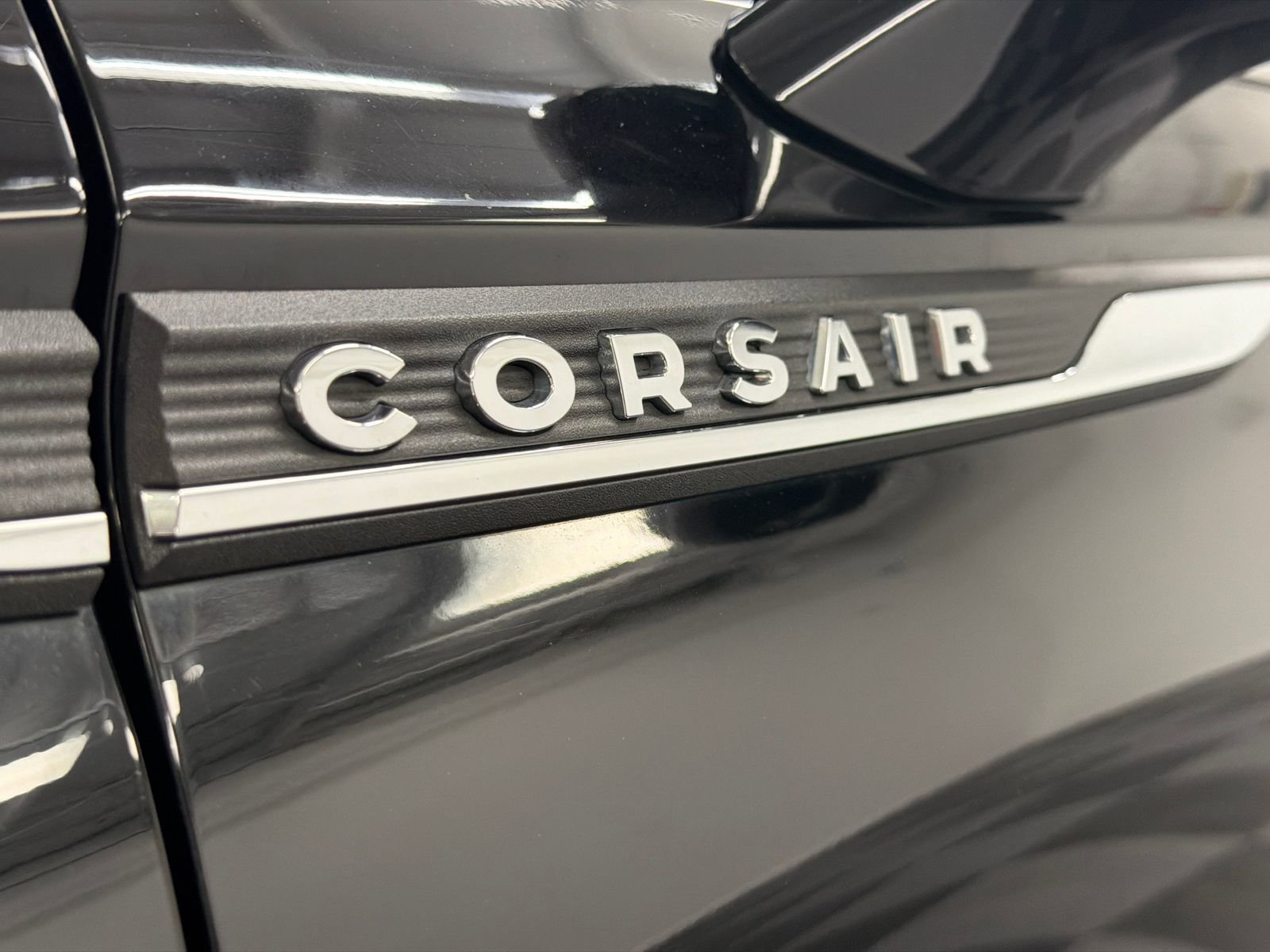Used 2021 Lincoln Corsair AWD w/ Premium Package image 15