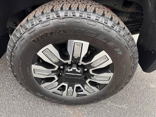 New 2026 GMC Sierra 2500 Denali w/ Denali Reserve Package image 15
