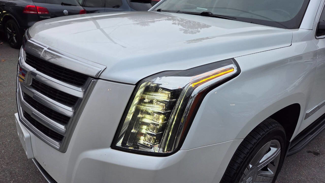 Used 2016 Cadillac Escalade ESV Premium image 19