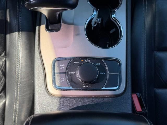 Used 2015 Jeep Grand Cherokee Limited AWD/4WD image 17