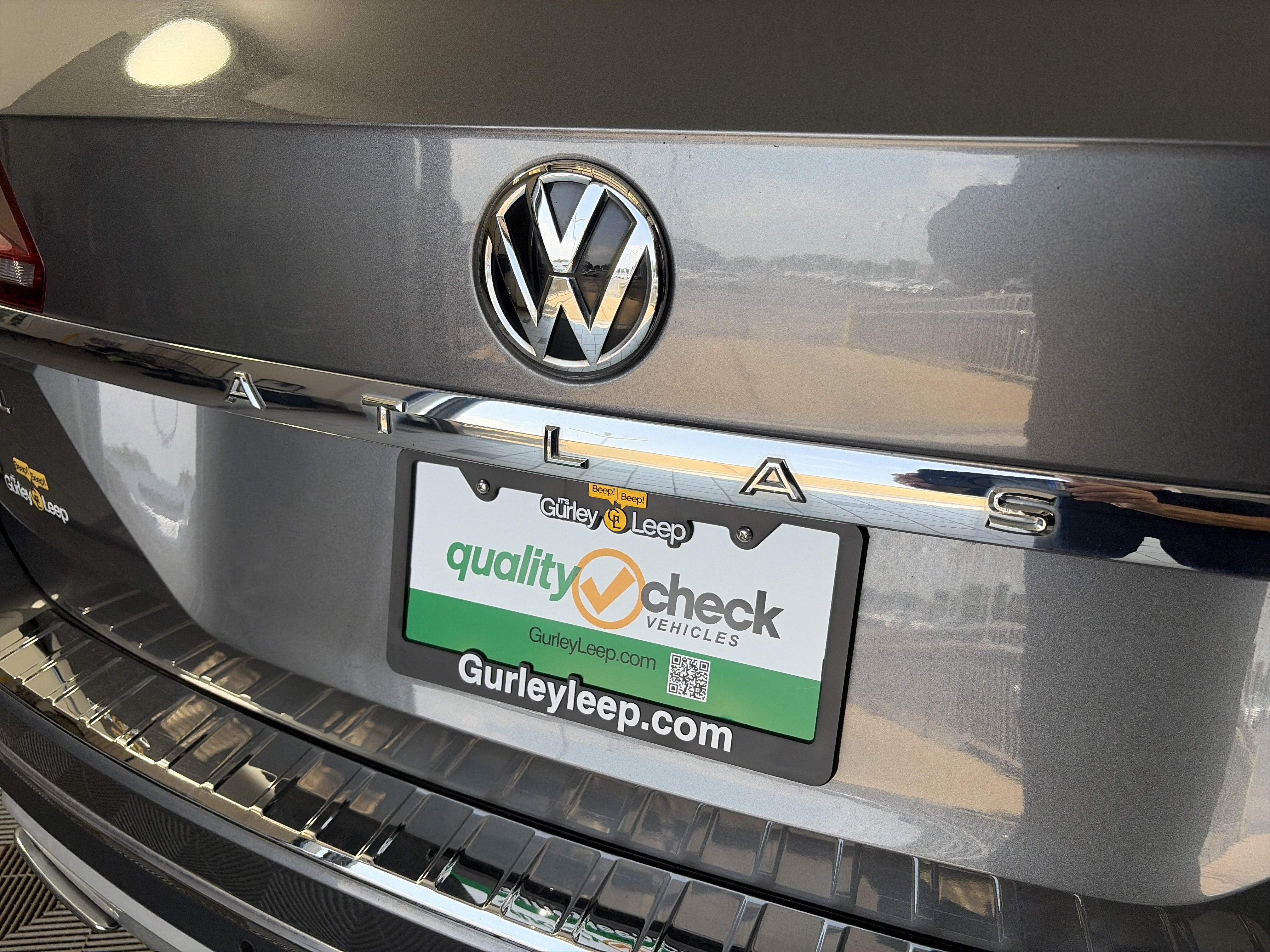 Used 2018 Volkswagen Atlas SEL FWD image 17