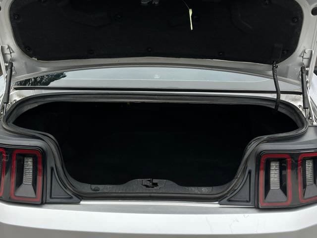 Used 2013 Ford Mustang Coupe RWD image 24