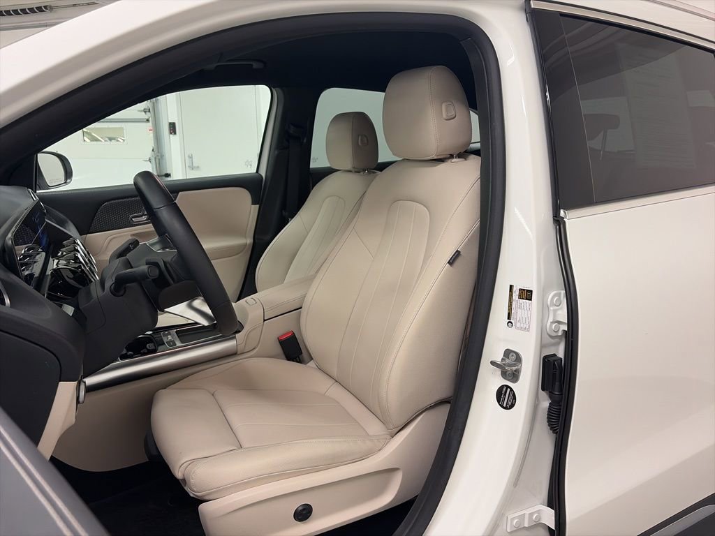 Certified 2025 Mercedes-Benz GLA 250 4MATIC image 13