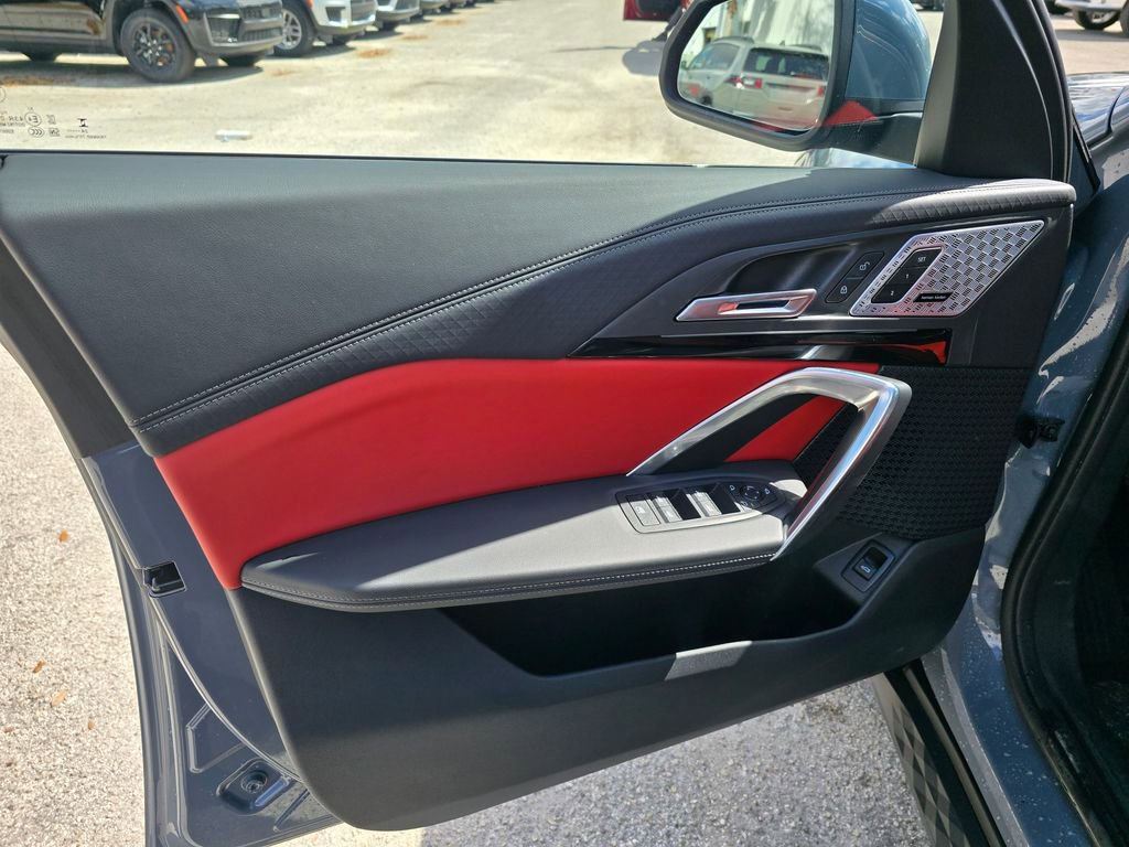 Used 2025 BMW X2 xDrive28i w/ Premium Package image 14