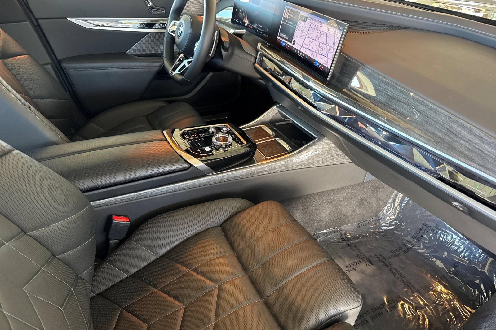 Used 2023 BMW 760i xDrive w/ Luxury Rear Seating Package AWD/4WD image 18