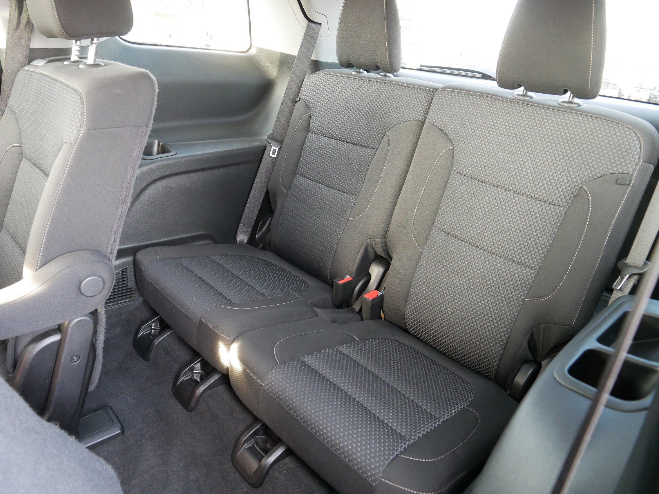 Used 2023 GMC Acadia SLE w/ Driver Convenience Package image 36