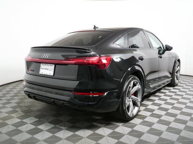 Used 2024 Audi SQ8 e-tron Premium Plus w/ Black Optic Package AWD/4WD image 3