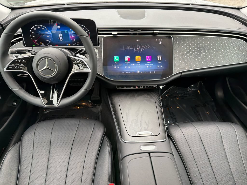 Used 2025 Mercedes-Benz E 350 4MATIC Sedan image 17